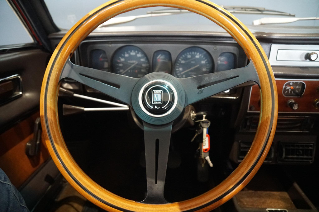 39316010-20.jpg