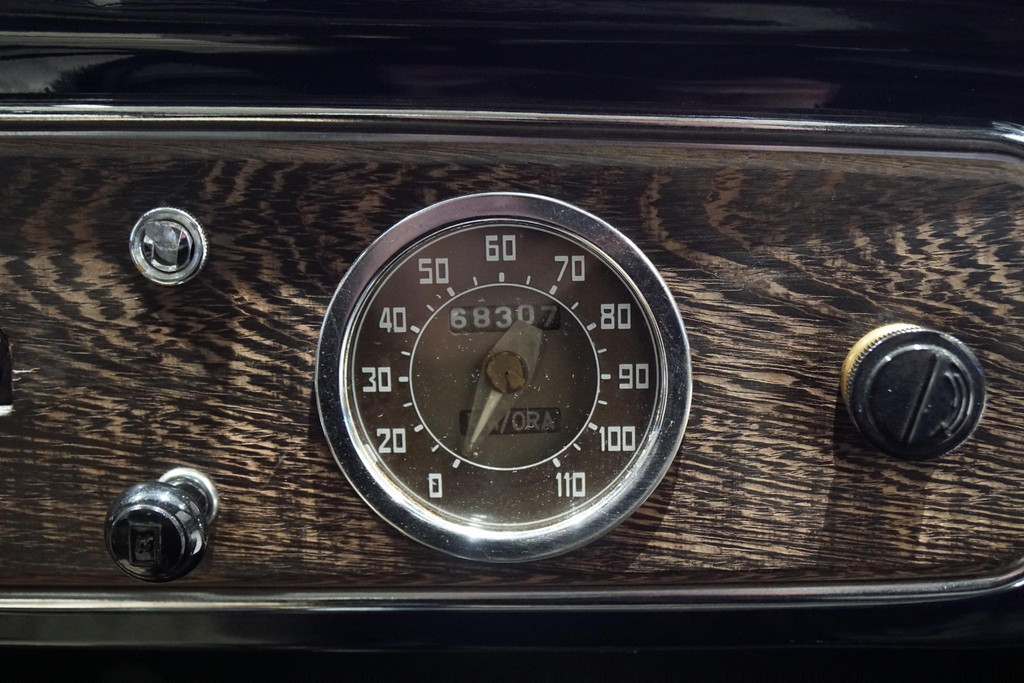 42230855-16.jpg