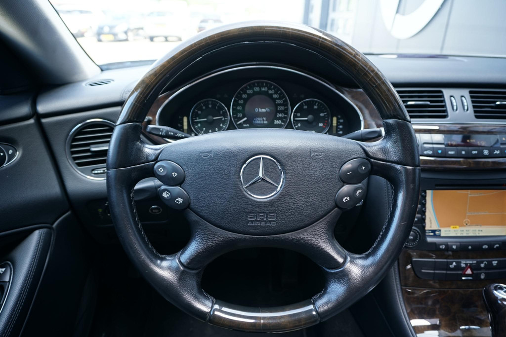 53934404-21.jpg