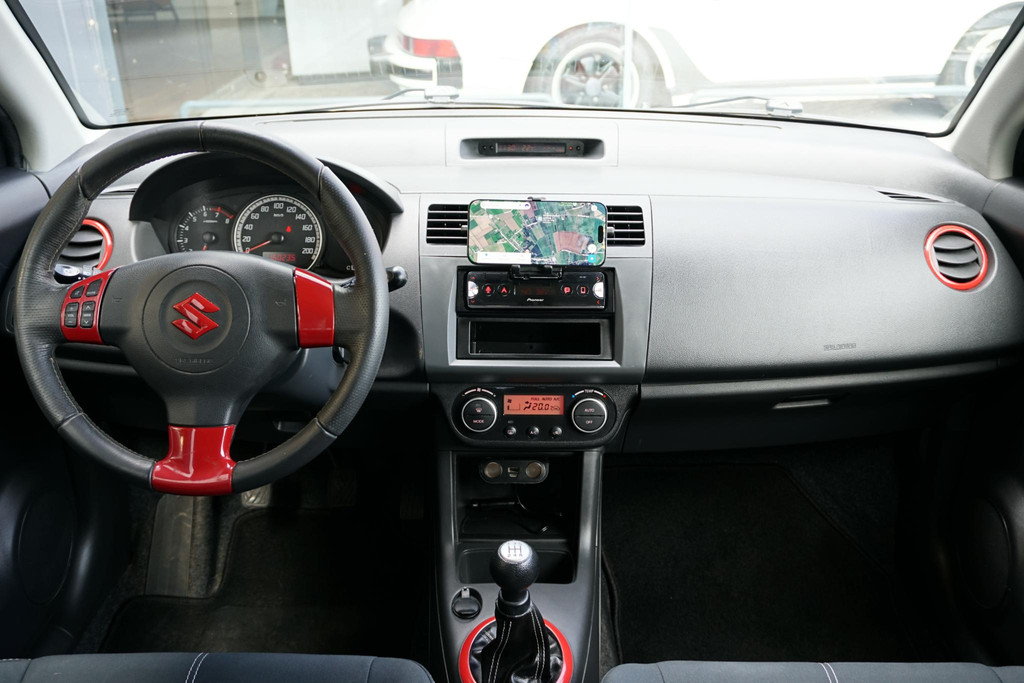 55454610-3.jpg