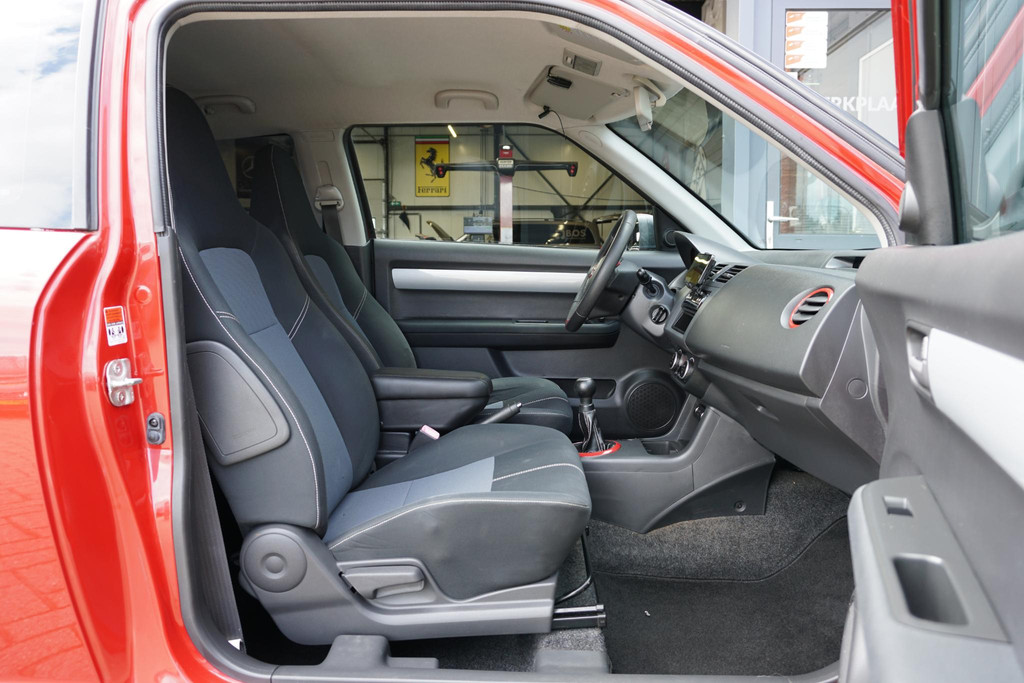 55454610-31.jpg